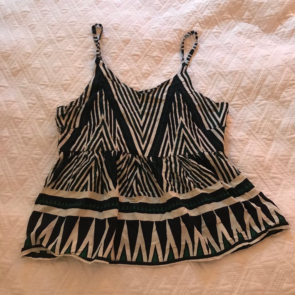 ⭐️3/$25 Holly Bracken Sleeveless Pattern Top